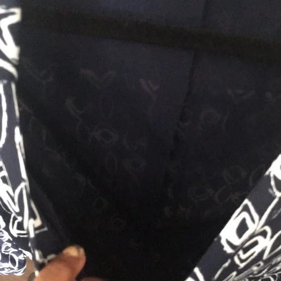 NWT Classically stylish “upgraded” shirt dress - Picture 9 of 15